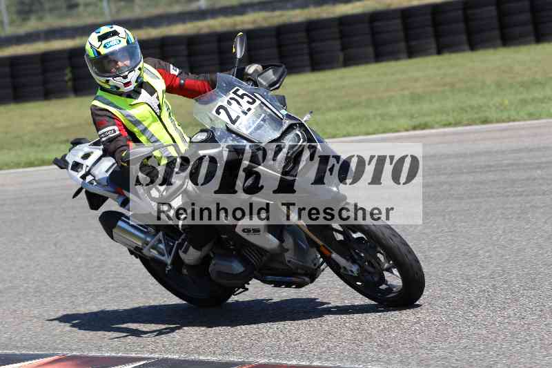 Archiv-2025/43 08.08.2025 Discover the Bike ADR/Bike 1 gruen/225